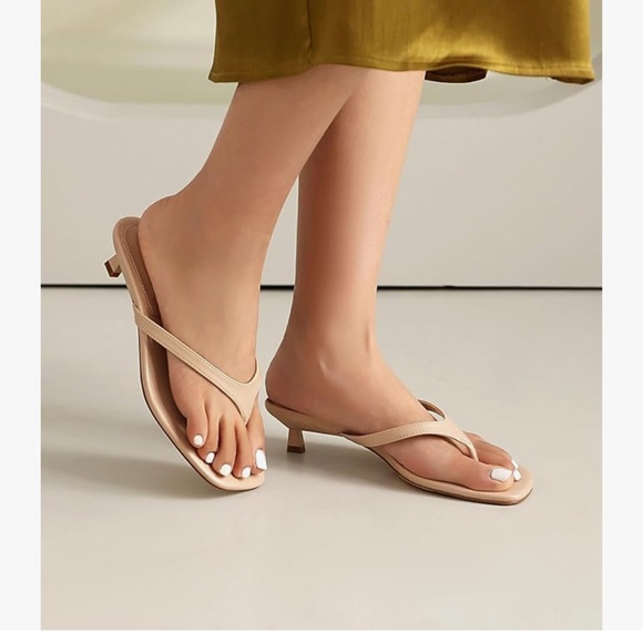 BNIB Nude kitten heels - Picture 2 of 4